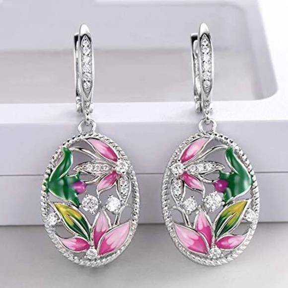 🎁 Hand Painted Crystal & Enamel Dangle Earrings - Picture 4 of 5